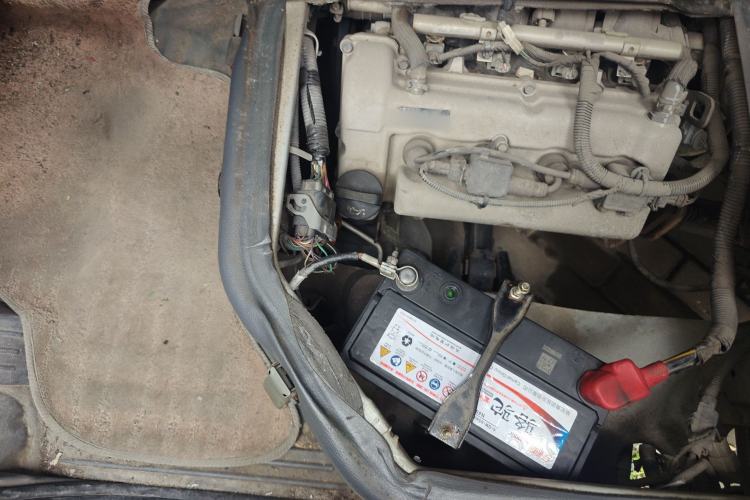 Used Wuling Zhiguang 2015 1.2L S Practical Model LSI Engine Bay Right