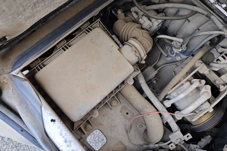 Used Wuling Zhiguang 2015 1.2L Practical LS-I Model Engine Bay Right
