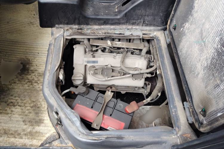 Used Wuling Zhiguang 2015 1.2L Practical LS-I Model Engine Bay