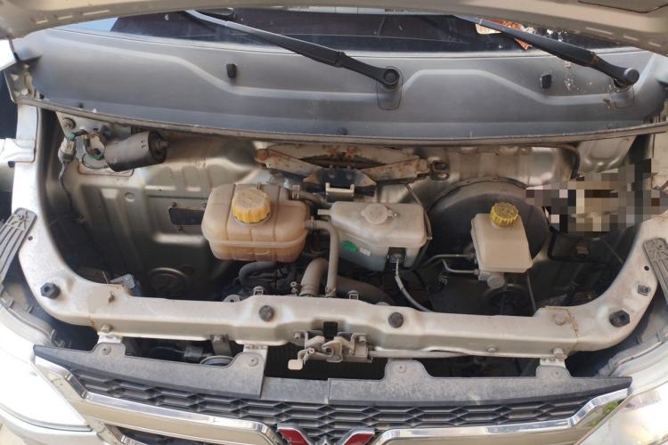 Used Wuling Zhiguang 2015 1.2L S Practical Model LSI Engine Bay