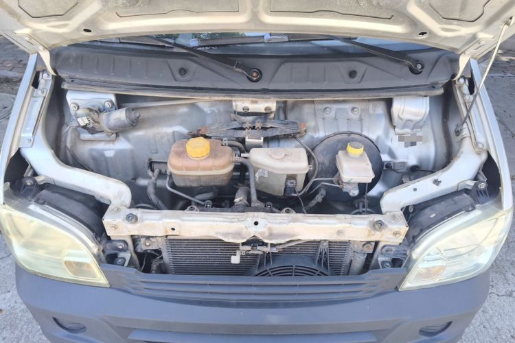 Used Wuling Zhiguang 2015 1.2L Practical LS-I Model Engine Bay