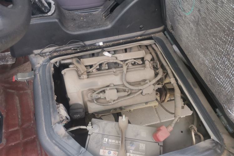Used Wuling Zhiguang 2015 1.2L Practical LS-I Model Engine Bay