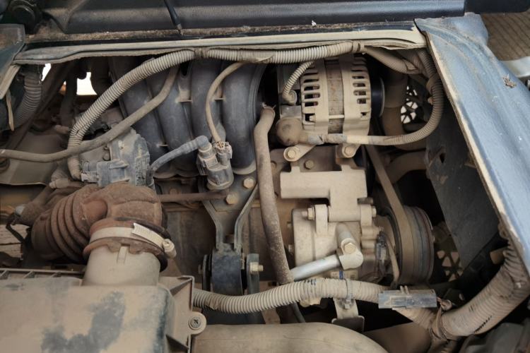 Used Wuling Zhiguang 2015 1.2L S Practical Model LSI Engine Bay