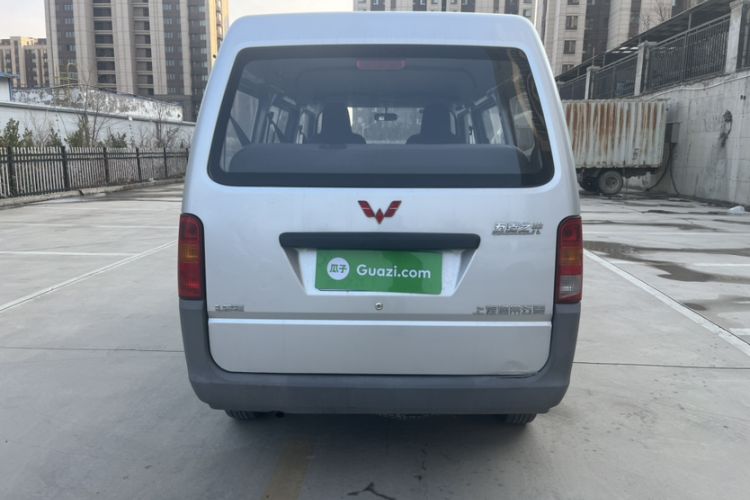 Used Wuling Zhiguang 2015 1.2L Practical LS-I Model Exterior 1