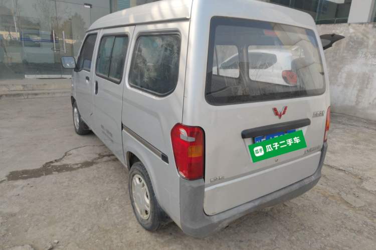Used Wuling Zhiguang 2015 1.2L Practical LS-I Model Exterior 2