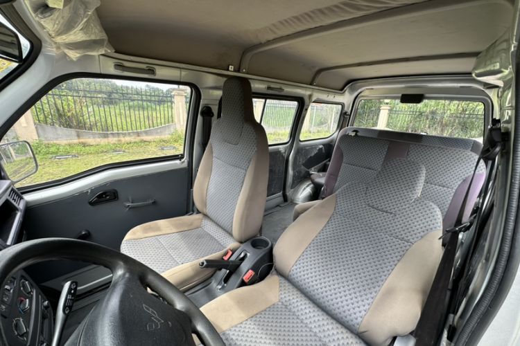 Used Wuling Zhiguang 2015 1.2L Practical LS-I Model Exterior 3