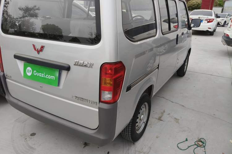 Used Wuling Zhiguang 2015 1.2L Practical LS-I Model Exterior 3