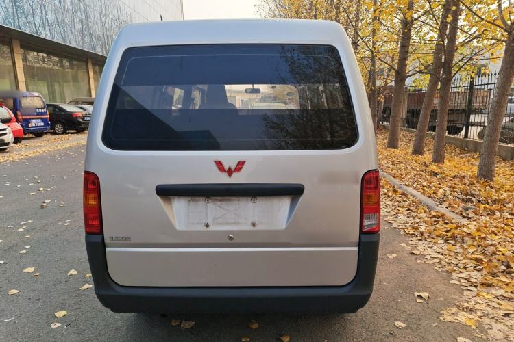 Used Wuling Zhiguang 2015 1.2L Practical LS-I Model Exterior 4