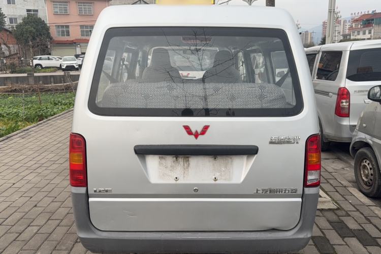 Used Wuling Zhiguang 2015 1.2L Practical LS-I Model Exterior 4