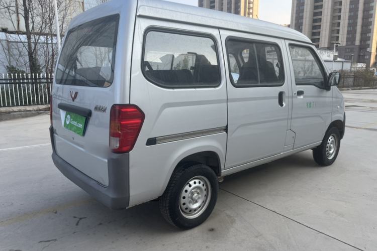 Used Wuling Zhiguang 2015 1.2L Practical LS-I Model Exterior 8