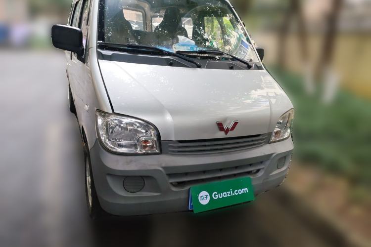 Used Wuling Zhiguang 2015 1.2L Practical LS-I Model Front Right 45 Deg