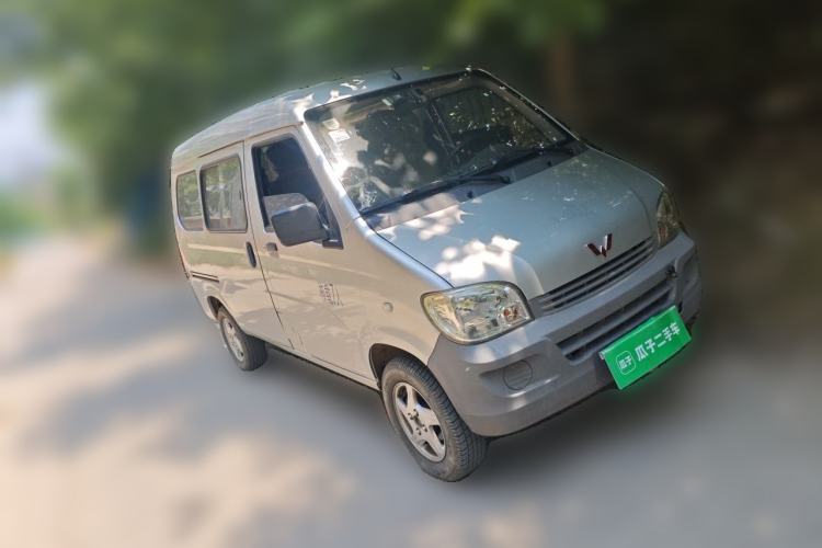 Used Wuling Zhiguang 2015 1.2L Practical LS-I Model Front Right 45 Deg
