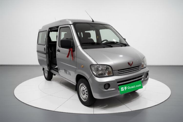 Used Wuling Zhiguang 2015 1.2L S Practical Model LSI Front Right 45 Deg