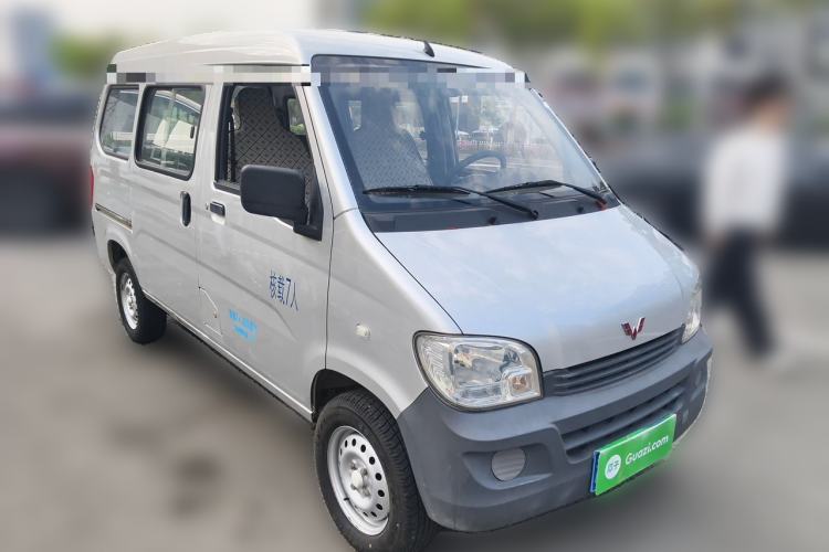 Used Wuling Zhiguang 2015 1.2L Practical LS-I Model Front Right 45 Deg