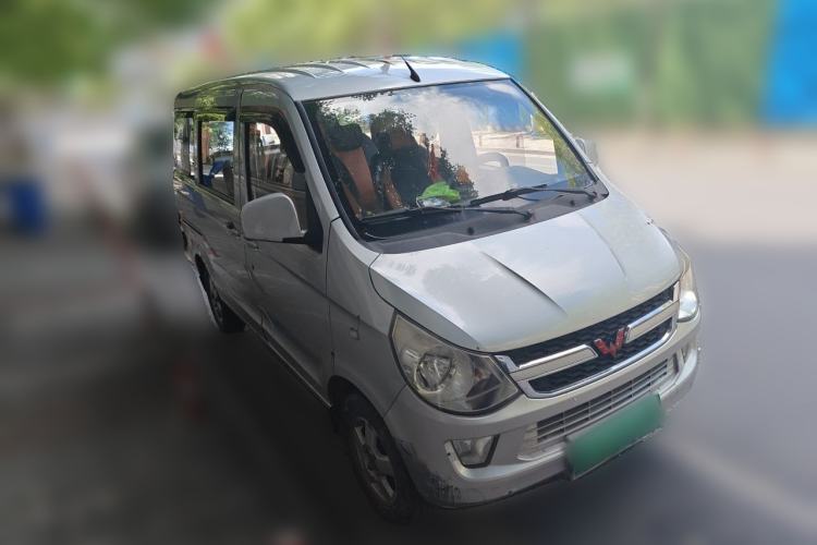 Used Wuling Zhiguang 2015 1.2L S Standard Model LSI Front Right 45 Deg