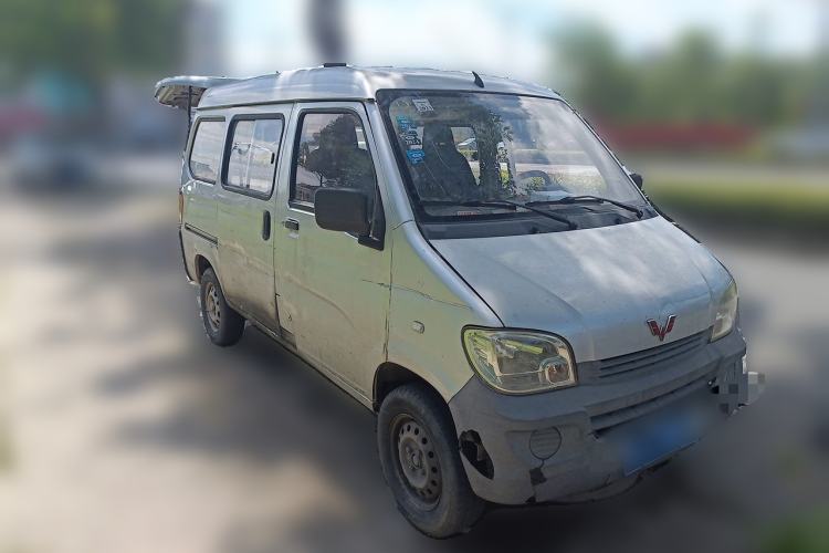 Used Wuling Zhiguang 2015 1.2L Practical LS-I Model Front Right 45 Deg