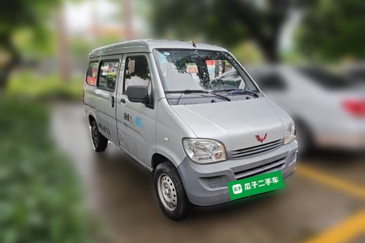 Used Wuling Zhiguang 2015 1.2L Practical LS-I Model Front Right 45 Deg