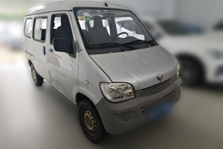 Used Wuling Zhiguang 2015 1.2L Practical LS-I Model Front Right 45 Deg