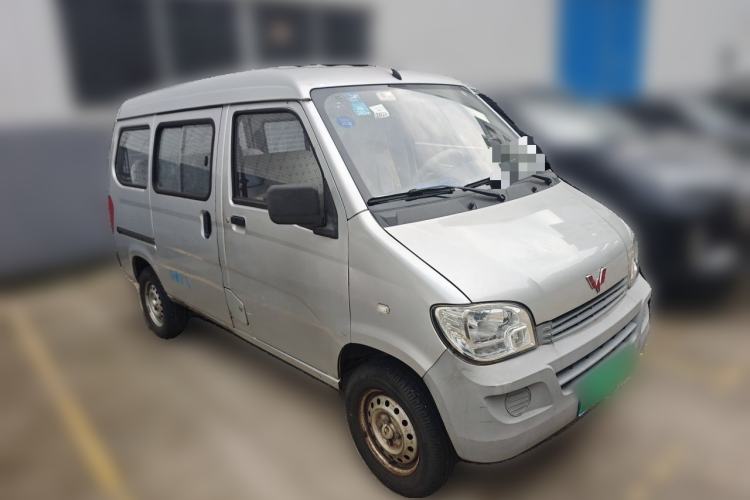 Used Wuling Zhiguang 2015 1.2L Practical LS-I Model Front Right 45 Deg