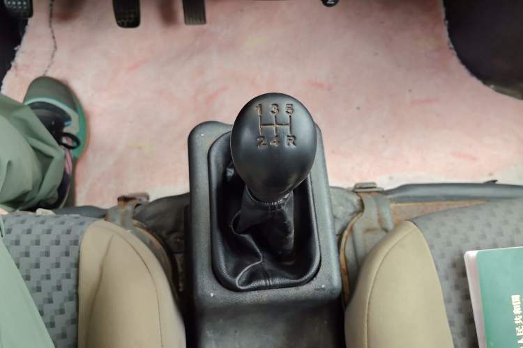 Used Wuling Zhiguang 2015 1.2L Practical LS-I Model Gear Lever