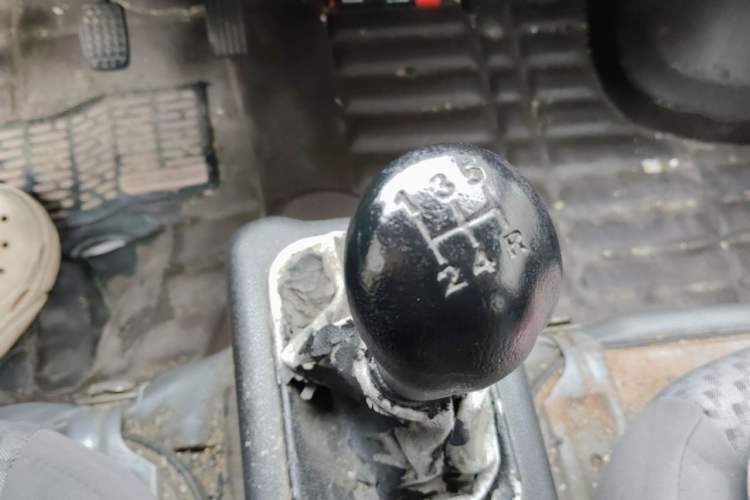Used Wuling Zhiguang 2015 1.2L Practical LS-I Model Gear Lever