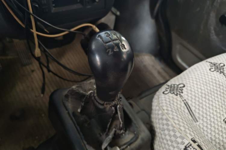 Used Wuling Zhiguang 2015 1.2L Practical LS-I Model Gear Lever