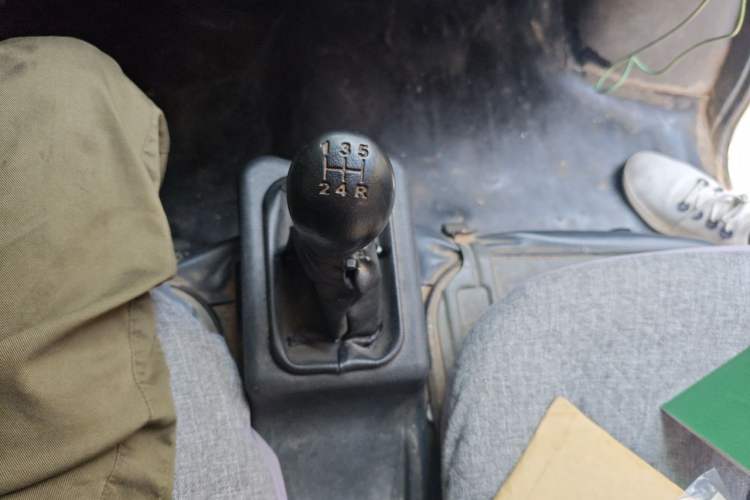 Used Wuling Zhiguang 2015 1.2L Practical LS-I Model Gear Lever