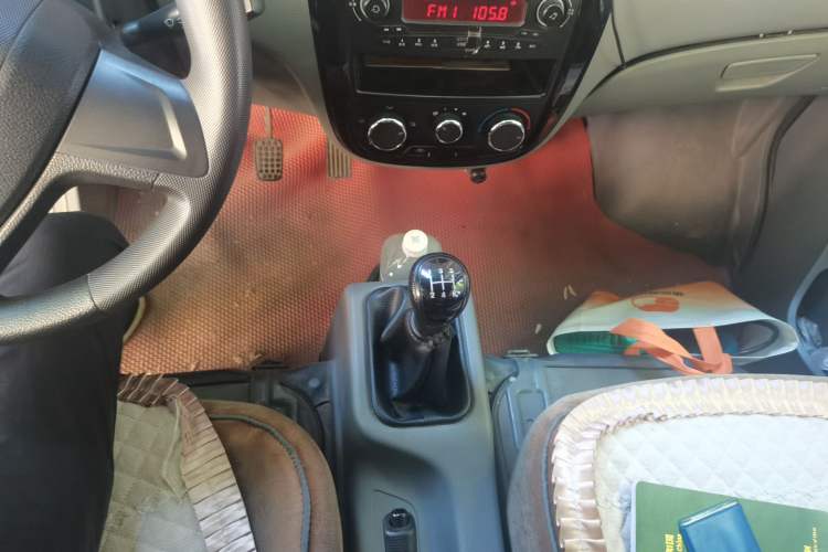 Used Wuling Zhiguang 2015 1.2L S Standard Model LSI Gear Lever