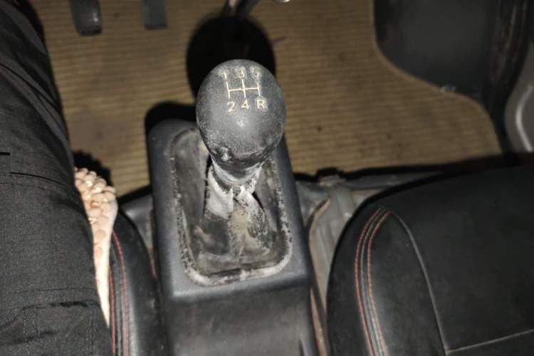 Used Wuling Zhiguang 2015 1.2L Practical LS-I Model Gear Lever