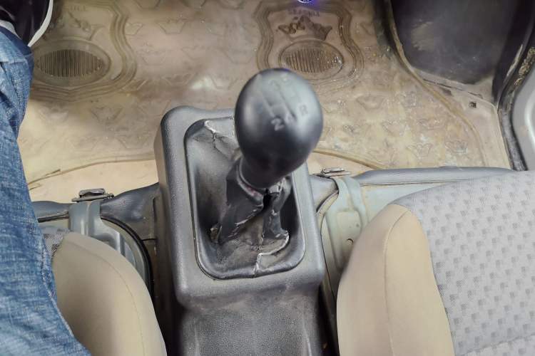 Used Wuling Zhiguang 2015 1.2L Practical LS-I Model Gear Lever