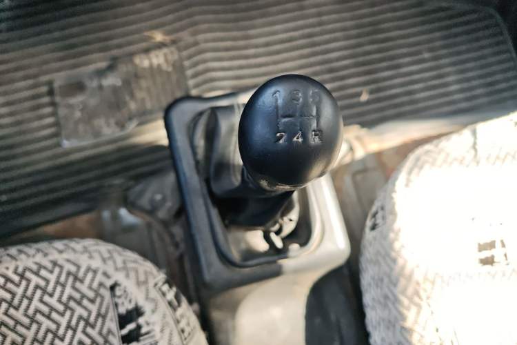 Used Wuling Zhiguang 2015 1.2L Practical LS-I Model Gear Lever