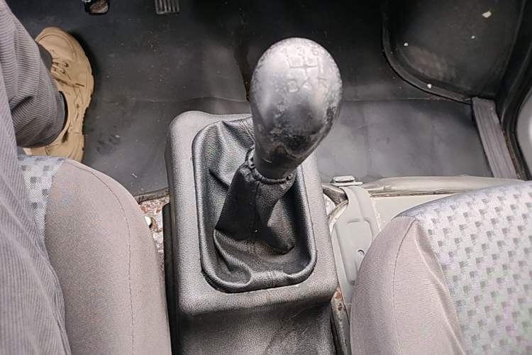 Used Wuling Zhiguang 2015 1.2L Practical LS-I Model Gear Lever