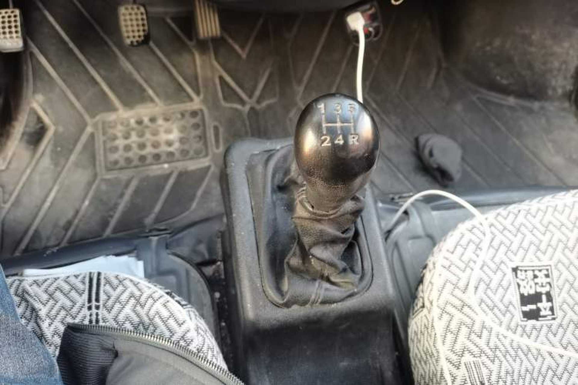 Used Wuling Zhiguang 2015 1.2L Practical LS-I Model Gear Lever