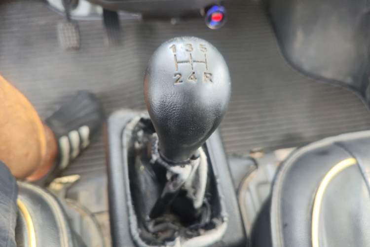 Used Wuling Zhiguang 2015 1.2L Practical LS-I Model Gear Lever