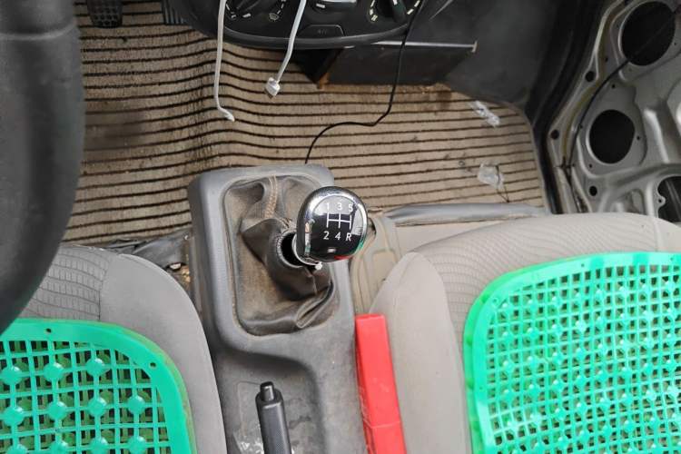 Used Wuling Zhiguang 2015 1.2L S Practical Model LSI Gear Lever