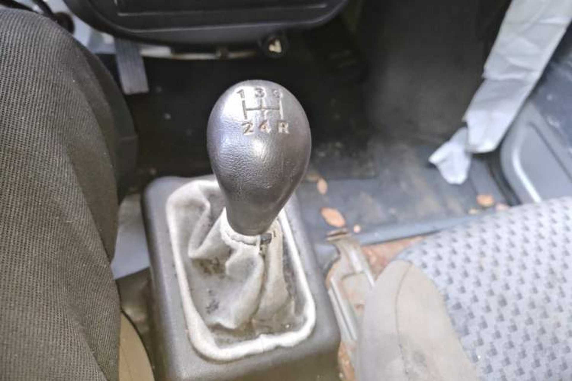 Used Wuling Zhiguang 2015 1.2L Practical LS-I Model Gear Lever