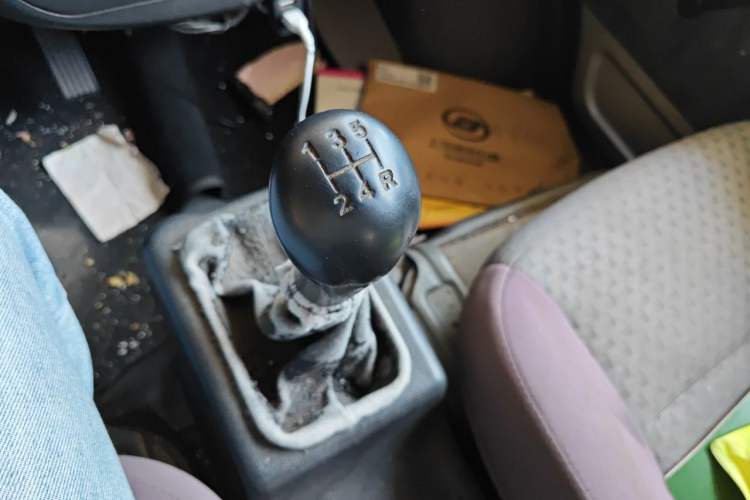 Used Wuling Zhiguang 2015 1.2L Practical LS-I Model Gear Lever