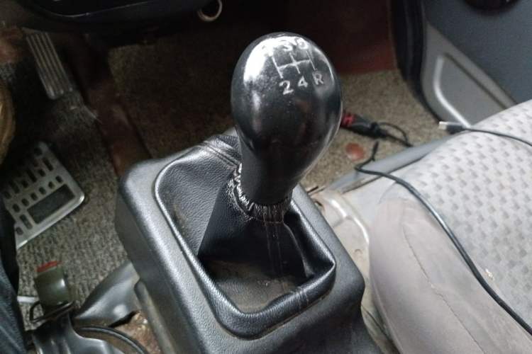 Used Wuling Zhiguang 2015 1.2L S Standard Model LSI Gear Lever