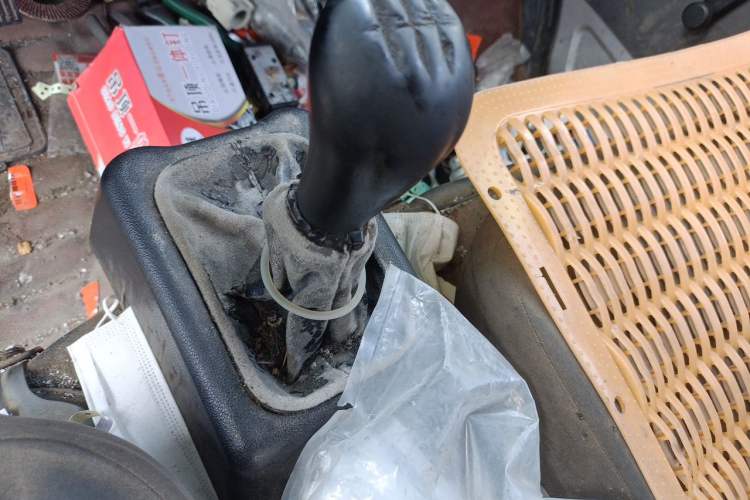 Used Wuling Zhiguang 2015 1.2L Practical LS-I Model Gear Lever