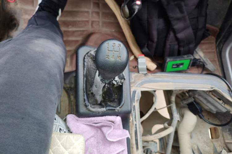 Used Wuling Zhiguang 2015 1.2L Practical LS-I Model Gear Lever