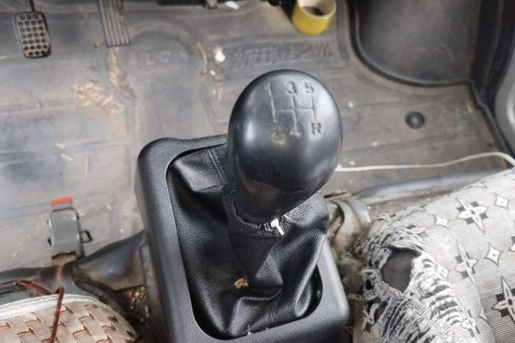 Used Wuling Zhiguang 2015 1.2L Practical LS-I Model Gear Lever