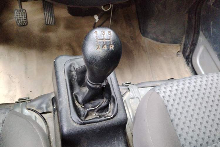 Used Wuling Zhiguang 2015 1.2L Practical LS-I Model Gear Lever