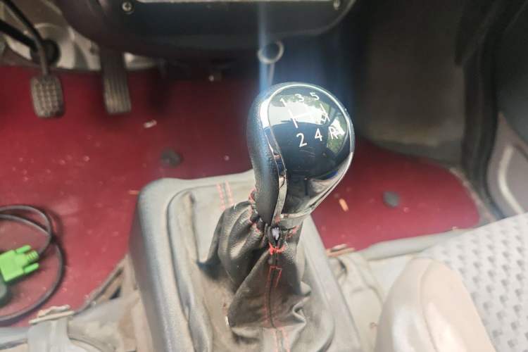 Used Wuling Zhiguang 2015 1.2L Practical LS-I Model Gear Lever
