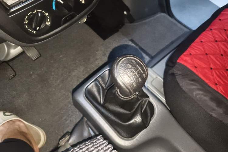 Used Wuling Zhiguang 2015 1.2L S Practical Model LSI Gear Lever