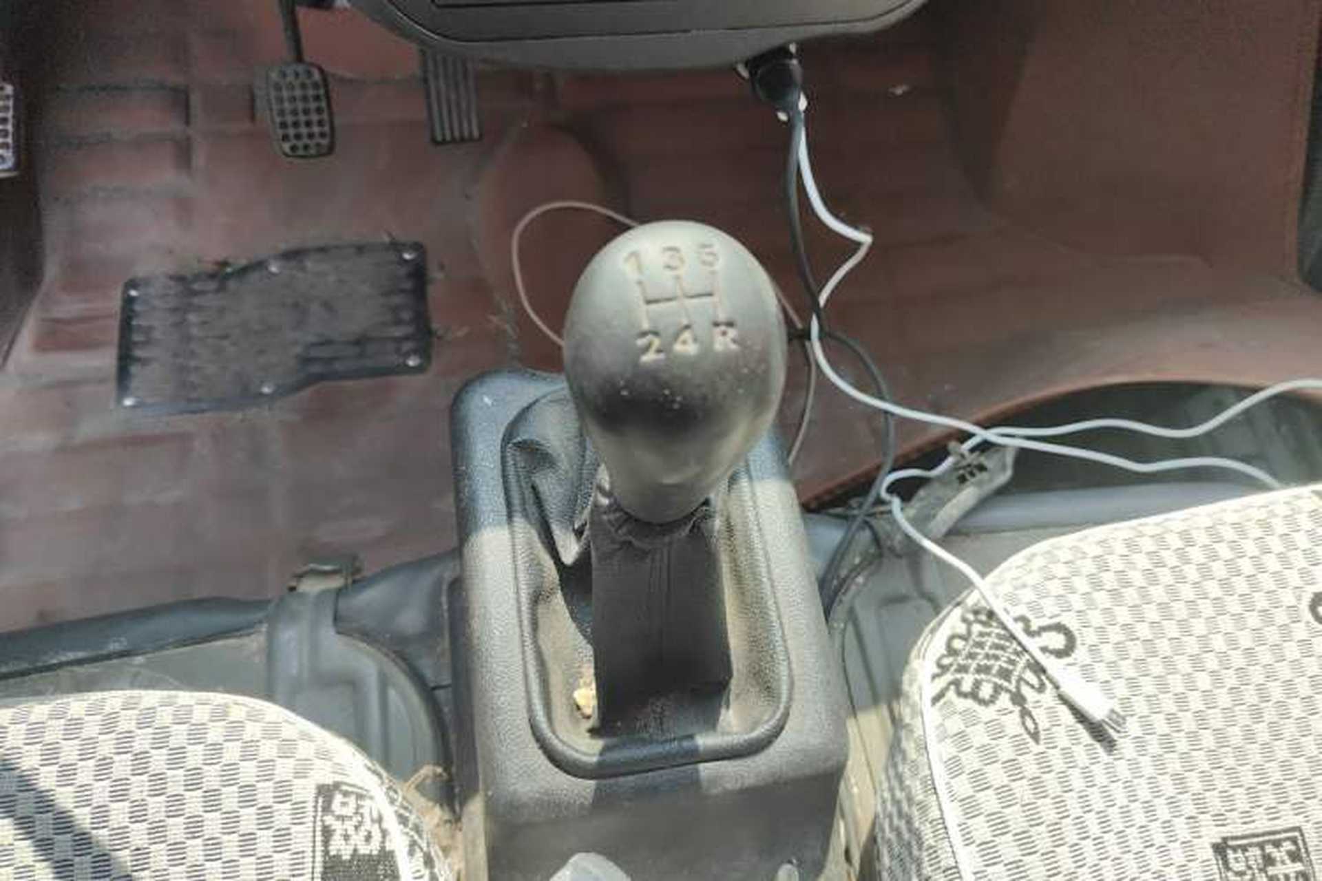 Used Wuling Zhiguang 2015 1.2L S Practical Model LSI Gear Lever
