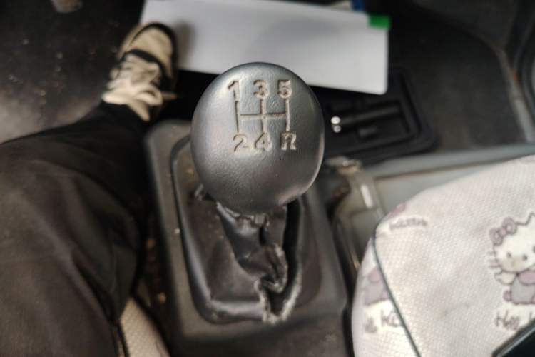 Used Wuling Zhiguang 2015 1.2L Practical LS-I Model Gear Lever