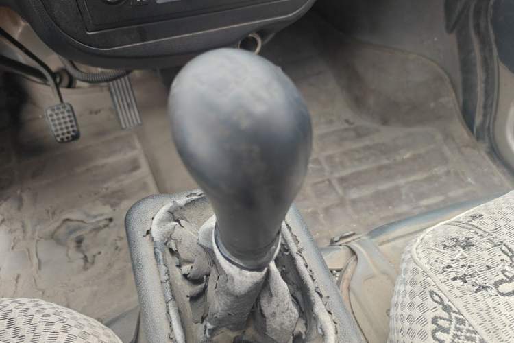 Used Wuling Zhiguang 2015 1.2L Practical LS-I Model Gear Lever