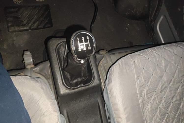 Used Wuling Zhiguang 2015 1.2L Practical LS-I Model Gear Lever