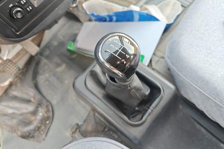 Used Wuling Zhiguang 2015 1.2L Practical LS-I Model Gear Lever