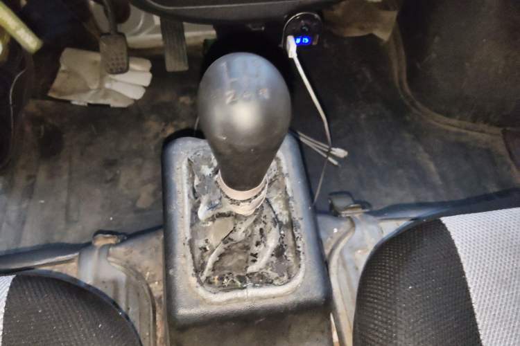 Used Wuling Zhiguang 2015 1.2L Practical LS-I Model Gear Lever